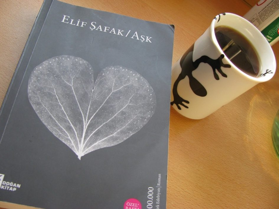 Aşk, Elif Şafak